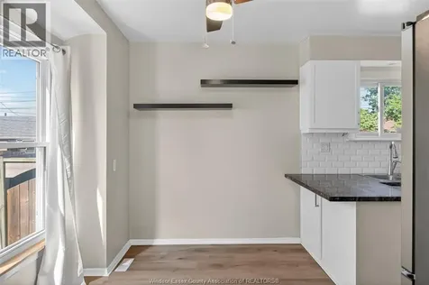 2406 Byng Windsor ON N8W 3E8