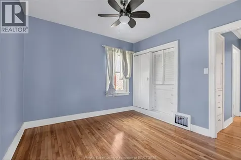 2406 Byng Windsor ON N8W 3E8
