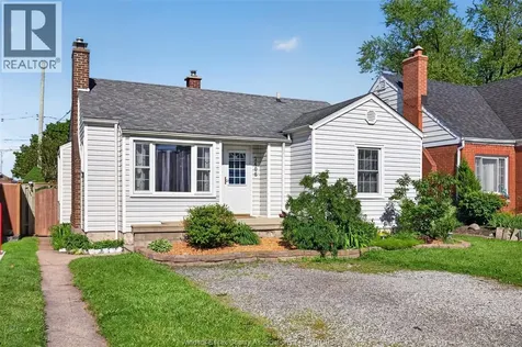 2406 Byng Windsor ON N8W 3E8