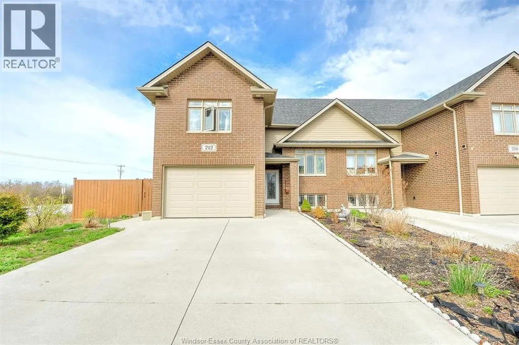 212 Adams Avenue Amherstburg ON N9V 0B2