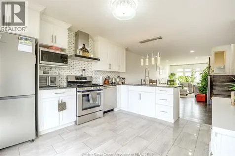 212 Adams Avenue Amherstburg ON N9V 0B2