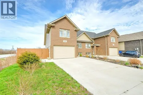 212 Adams Avenue Amherstburg ON N9V 0B2