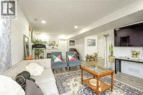 212 Adams Avenue Amherstburg ON N9V 0B2
