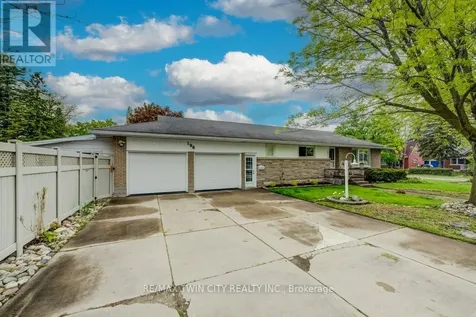 196 Lourdes Street Waterloo ON N2L 1N7
