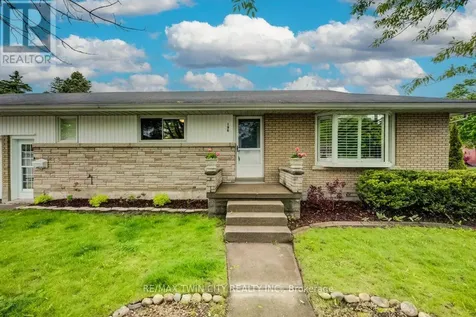 196 Lourdes Street Waterloo ON N2L 1N7