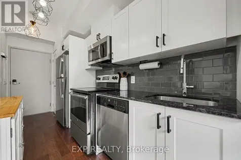 315 Terravita Private Ottawa ON K1V 2S1