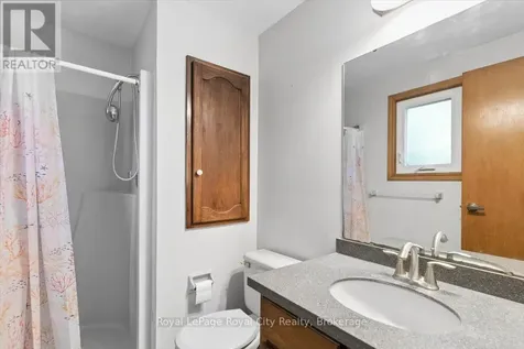 4 Smart Street Guelph (kortright West) ON N1G 4K9