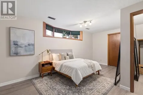4 Smart Street Guelph (kortright West) ON N1G 4K9