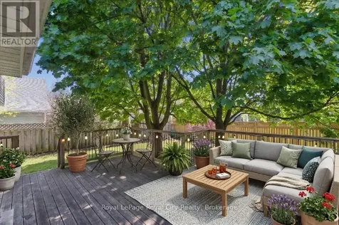 4 Smart Street Guelph (kortright West) ON N1G 4K9