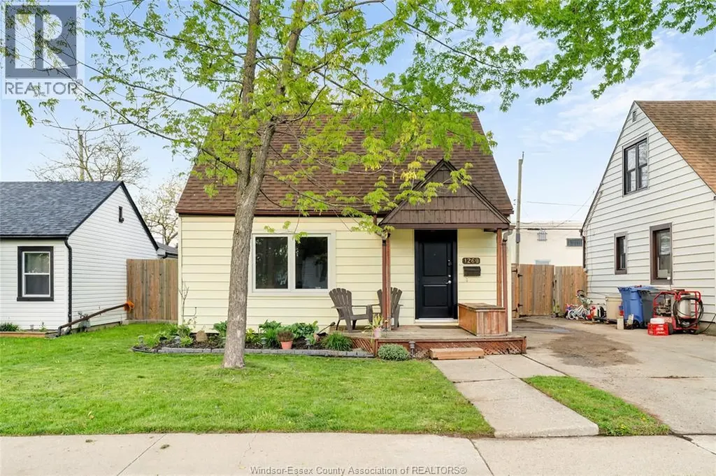 1260 Oak Windsor ON N8X 2B1