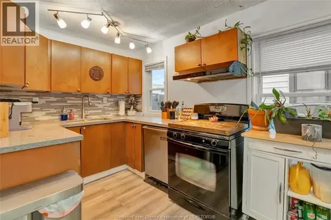 1260 Oak Windsor ON N8X 2B1