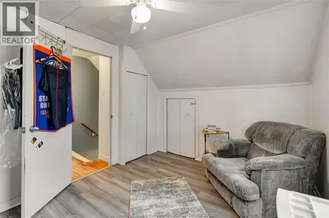 1260 Oak Windsor ON N8X 2B1