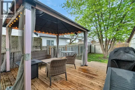 1260 Oak Windsor ON N8X 2B1