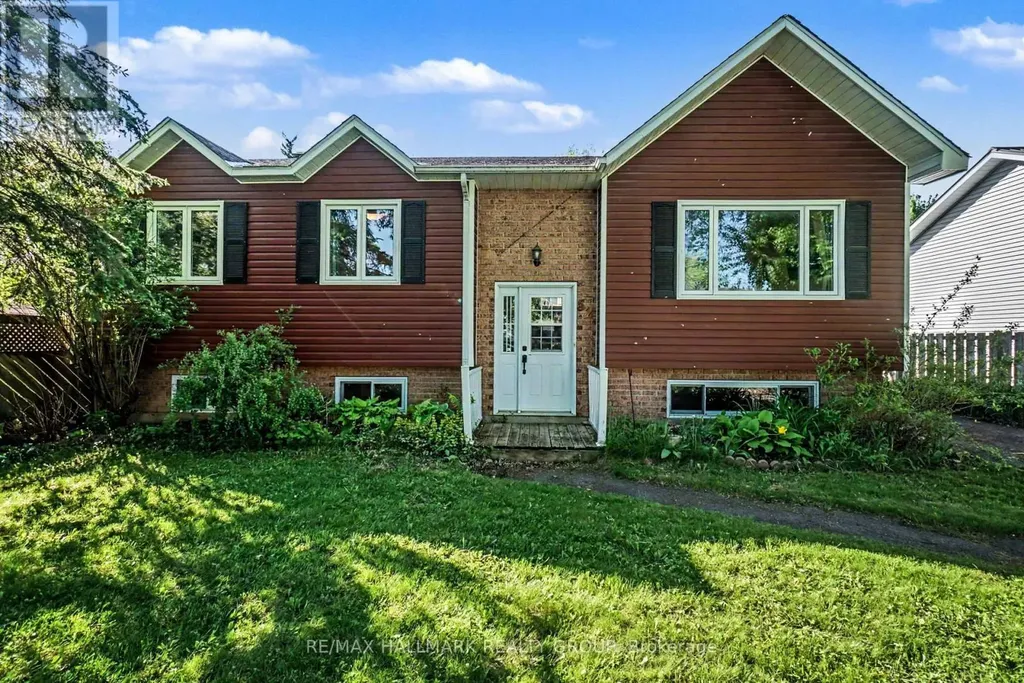 52 Castlebeau Street Russell ON K0A 1W0