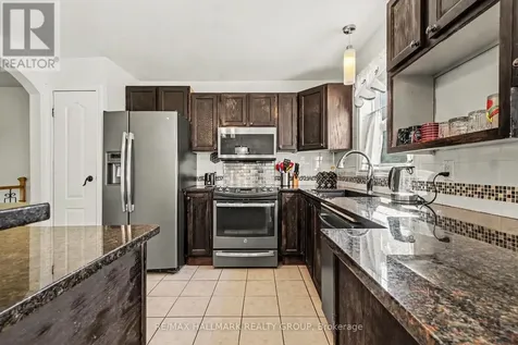 52 Castlebeau Street Russell ON K0A 1W0