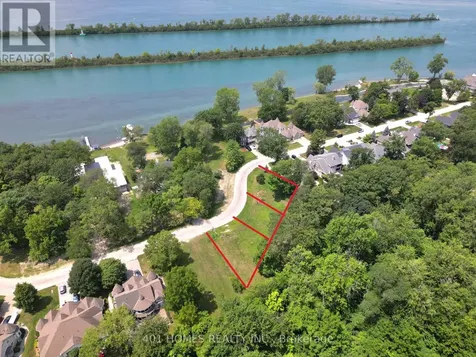 271 Crystal Bay Drive East Amherstburg ON N9V 4C4