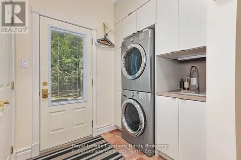 6 Alpine Court Collingwood ON L9Y 4W7