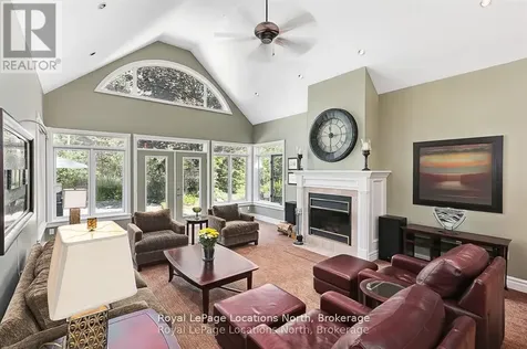 6 Alpine Court Collingwood ON L9Y 4W7