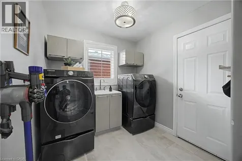 34 Highbury Drive Stoney Creek ON L8J 2T4