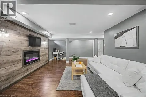 34 Highbury Drive Stoney Creek ON L8J 2T4