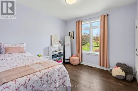 315 Autumn Meadow Way Ottawa ON K0A 2T0