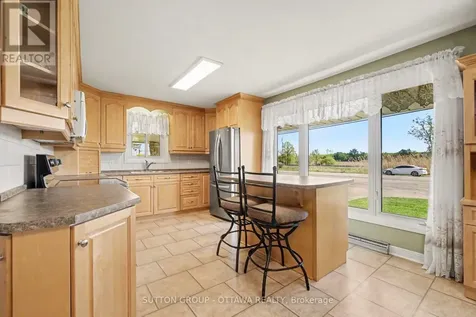 6573 Russell Road Ottawa ON K0A 1K0