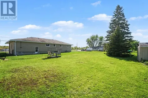 6573 Russell Road Ottawa ON K0A 1K0
