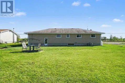 6573 Russell Road Ottawa ON K0A 1K0