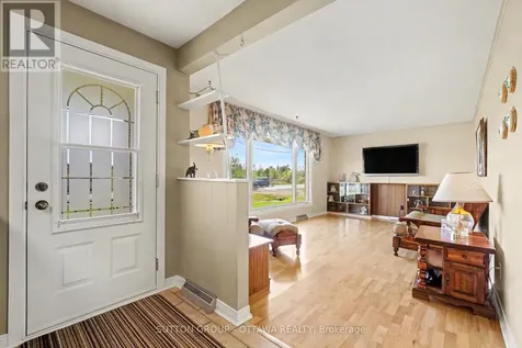 6573 Russell Road Ottawa ON K0A 1K0