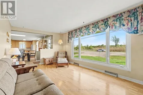 6573 Russell Road Ottawa ON K0A 1K0