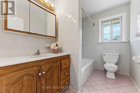 1530 Clementine Boulevard West Ottawa ON K1H 8G3