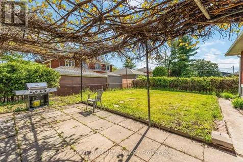 1530 Clementine Boulevard West Ottawa ON K1H 8G3