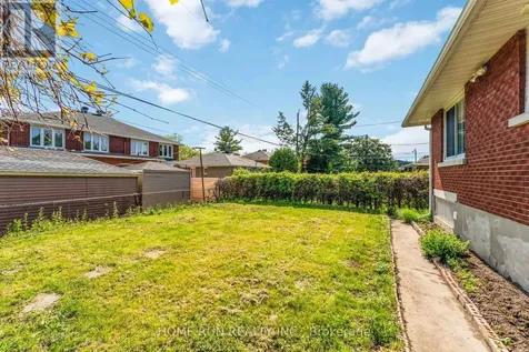 1530 Clementine Boulevard West Ottawa ON K1H 8G3