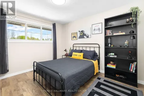 2041 Kingsley Road Ottawa ON K2C 2X6
