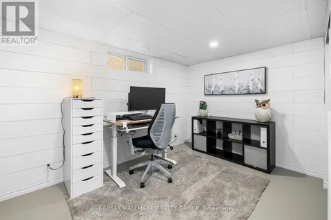 2041 Kingsley Road Ottawa ON K2C 2X6