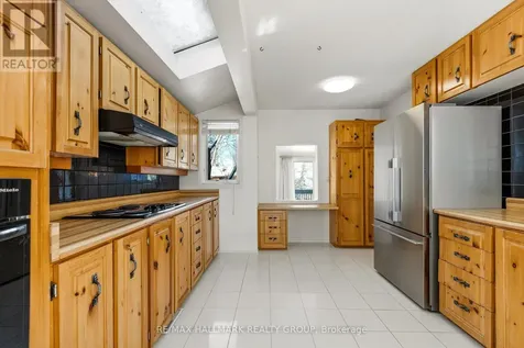 500 Foxview Place Ottawa ON K1K 4C4