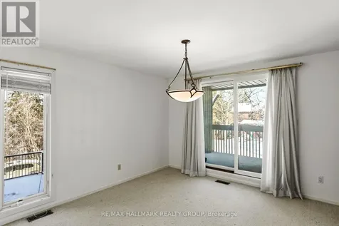 500 Foxview Place Ottawa ON K1K 4C4