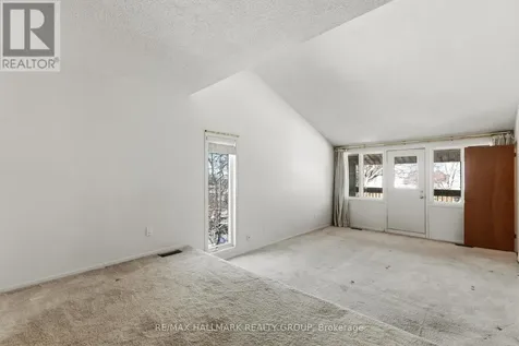 500 Foxview Place Ottawa ON K1K 4C4