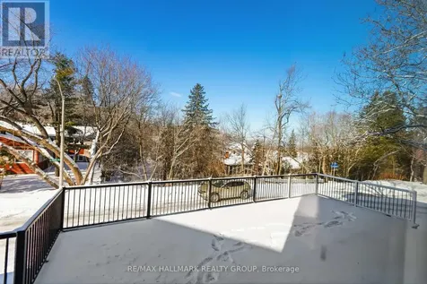 500 Foxview Place Ottawa ON K1K 4C4