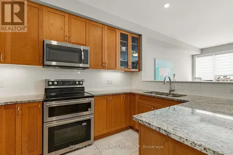 844 Cedar Creek Drive Ottawa ON K1T 0B3
