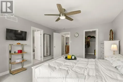 844 Cedar Creek Drive Ottawa ON K1T 0B3