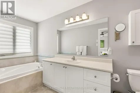844 Cedar Creek Drive Ottawa ON K1T 0B3