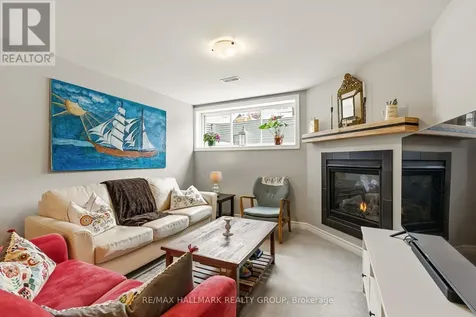 844 Cedar Creek Drive Ottawa ON K1T 0B3
