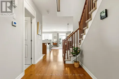 844 Cedar Creek Drive Ottawa ON K1T 0B3