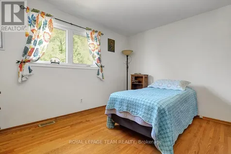 1154 Brookfield Road East Ottawa ON K1V 6H7
