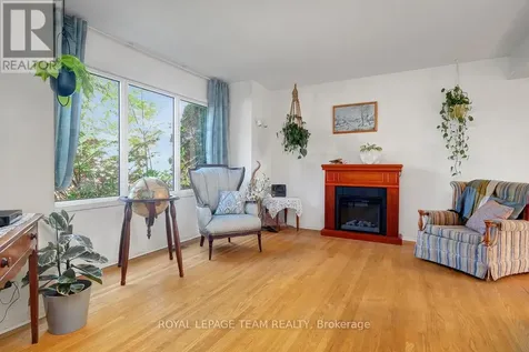 1154 Brookfield Road East Ottawa ON K1V 6H7
