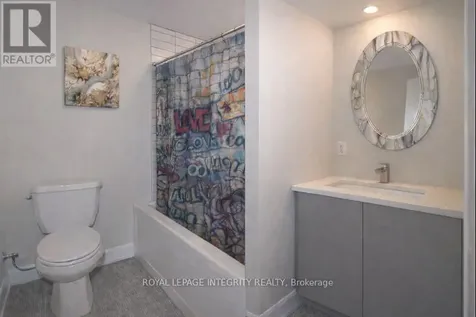 9B Gwynne Avenue South Ottawa ON K1Y 1X1