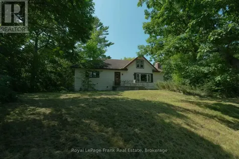 3320 Buckhorn Road Selwyn ON K0L 1J0