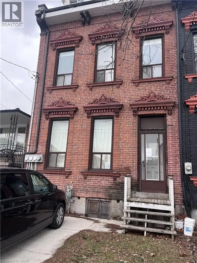 223 Park Street North Hamilton ON L8R 2N9