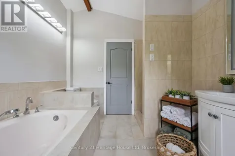7811 Wellington Road #36 Road Puslinch ON L0P 1J0